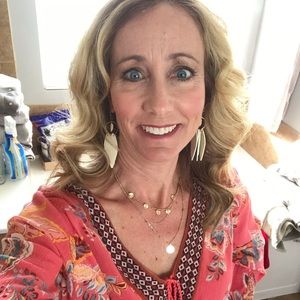 Meet your Posher, Regina